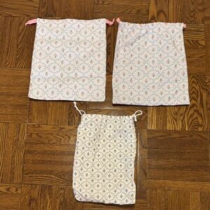 Hill House Trellis Drawstring Bags Set